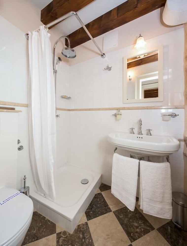 Фото Luxury House Hvar City Center