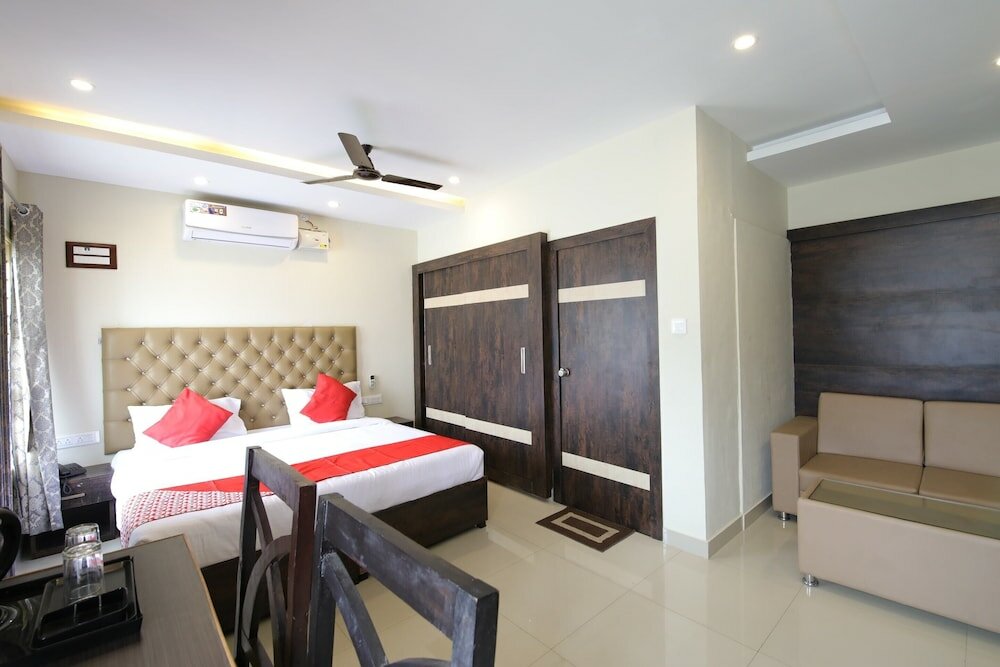 Фото Oyo 28093 Royal Sand