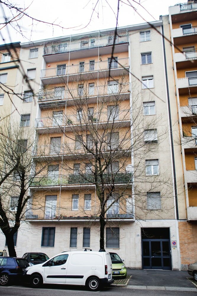 Фото Gambara Citylife Urban Nest