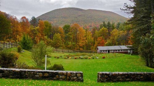 Гостиница Arlington's West Mountain Inn