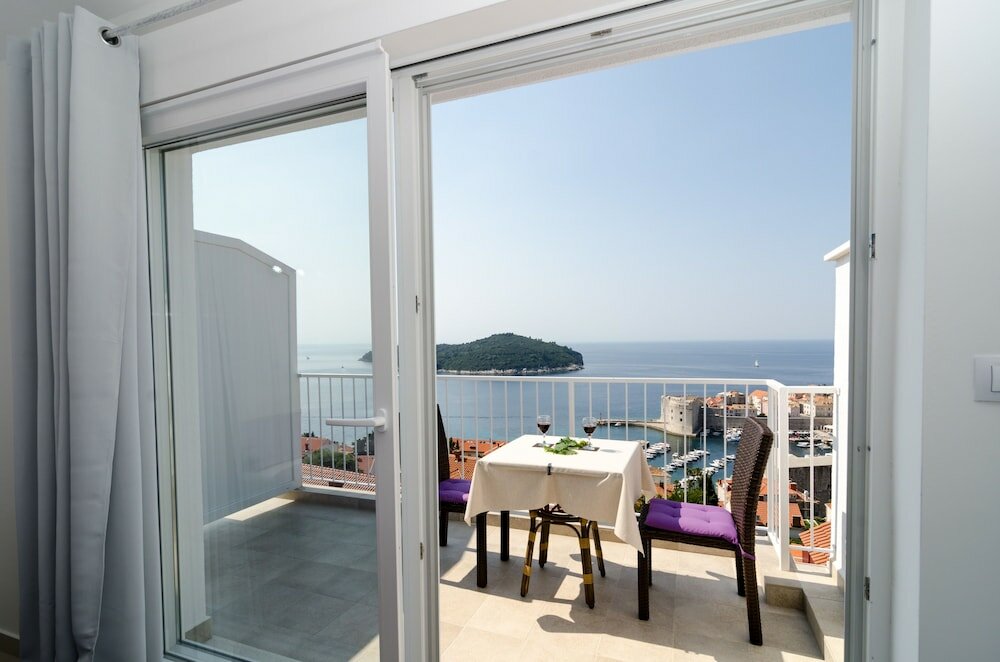 Фото Apartments Noa Old Town