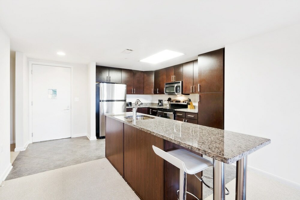 Фото Global Luxury Suites at The Convention Center