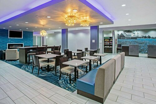 Гостиница La Quinta Inn & Suites by Wyndham Victoria - South в Виктории