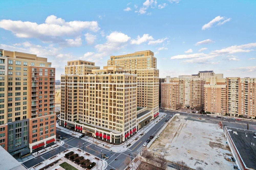 Фото Global Luxury Suites at The Convention Center