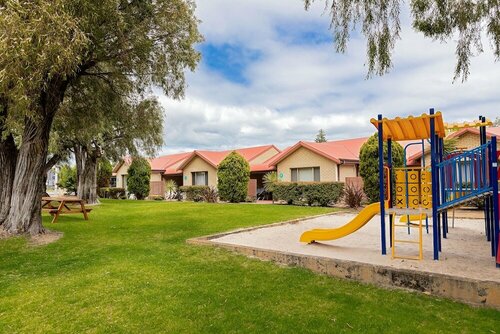Гостиница Busselton Villas & Glamping Village в Басселтоне