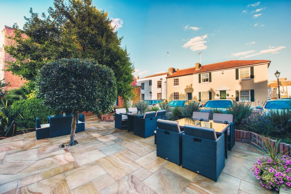 Фото Florence Gardens Hotel & Restaurant