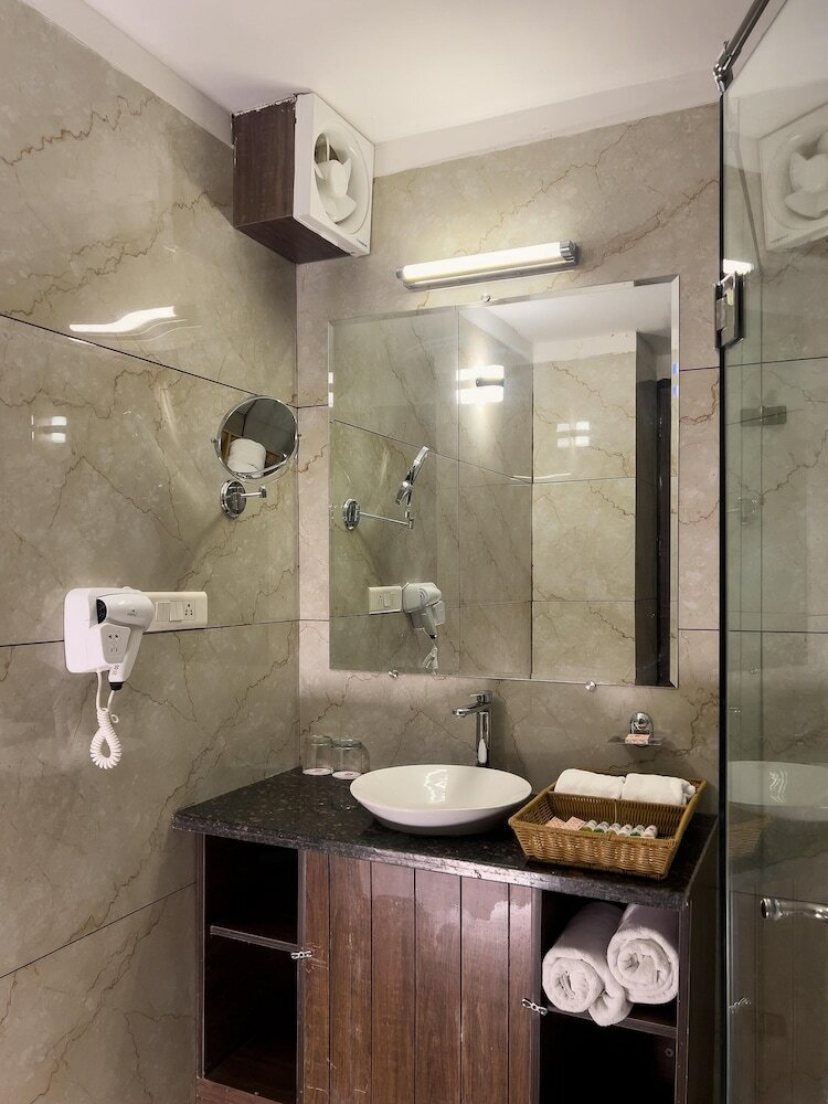 Фото The Solitaire