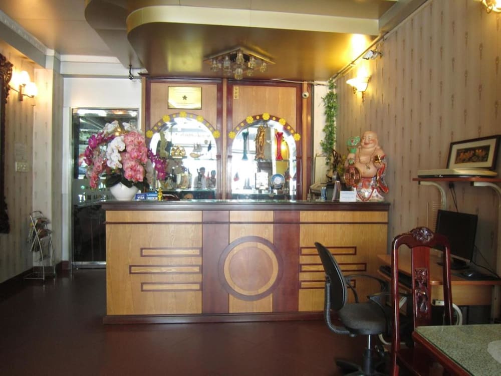 Фото Tan Hoang Long Hotel District 5