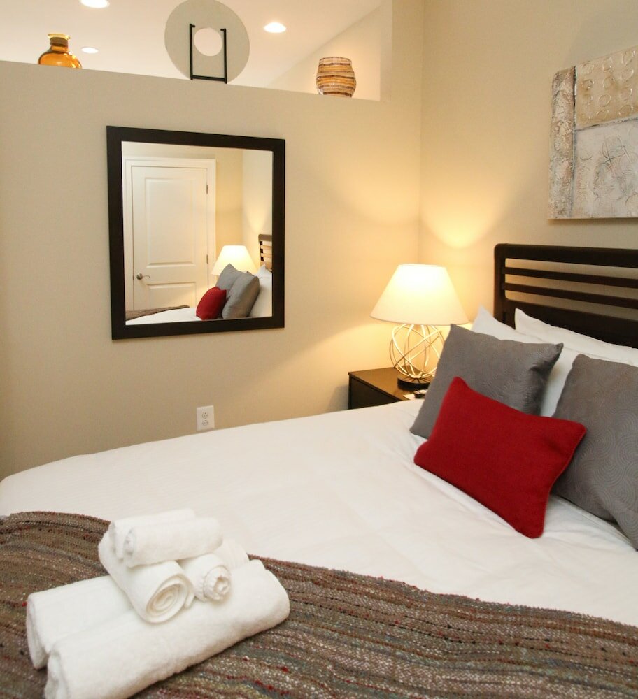 Фото UrHomeInPhilly- Market Street