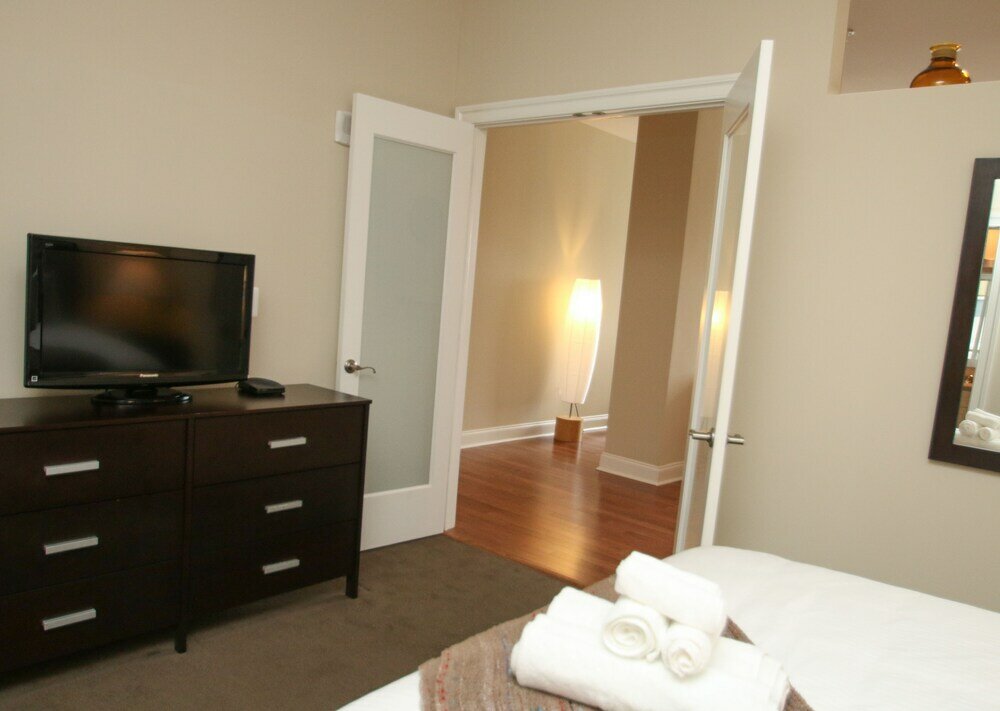 Фото UrHomeInPhilly- Market Street