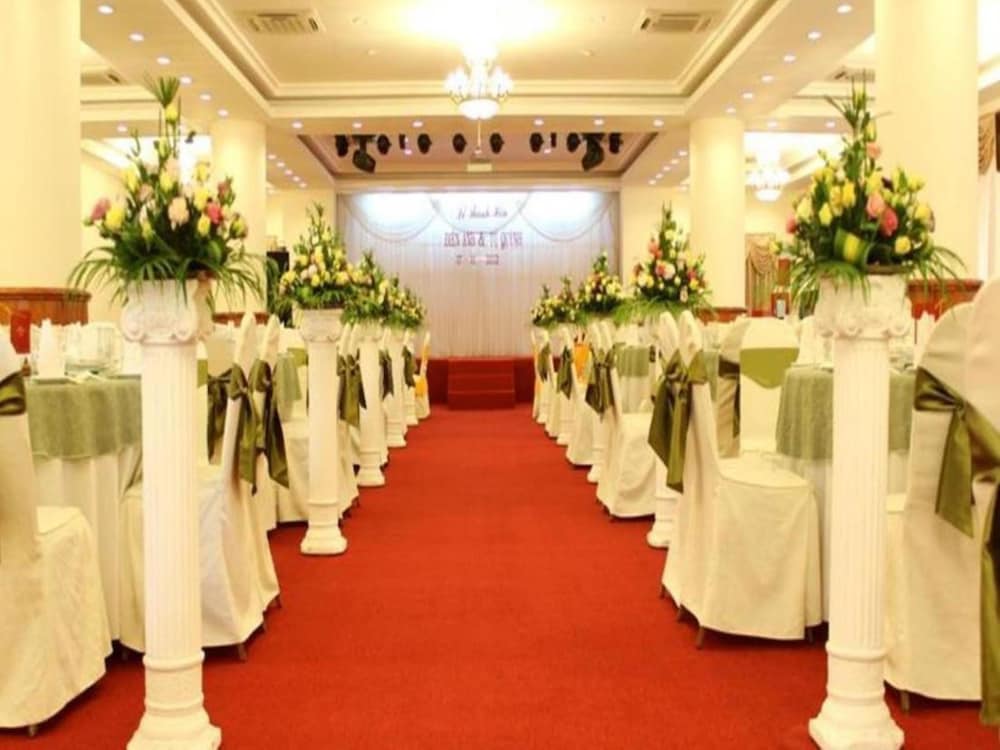 Фото Oyo 103 Airport Family Apartment