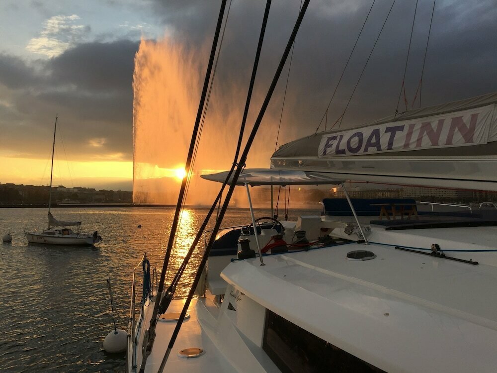 Hotel Floatinn, Canton of Geneva, photo