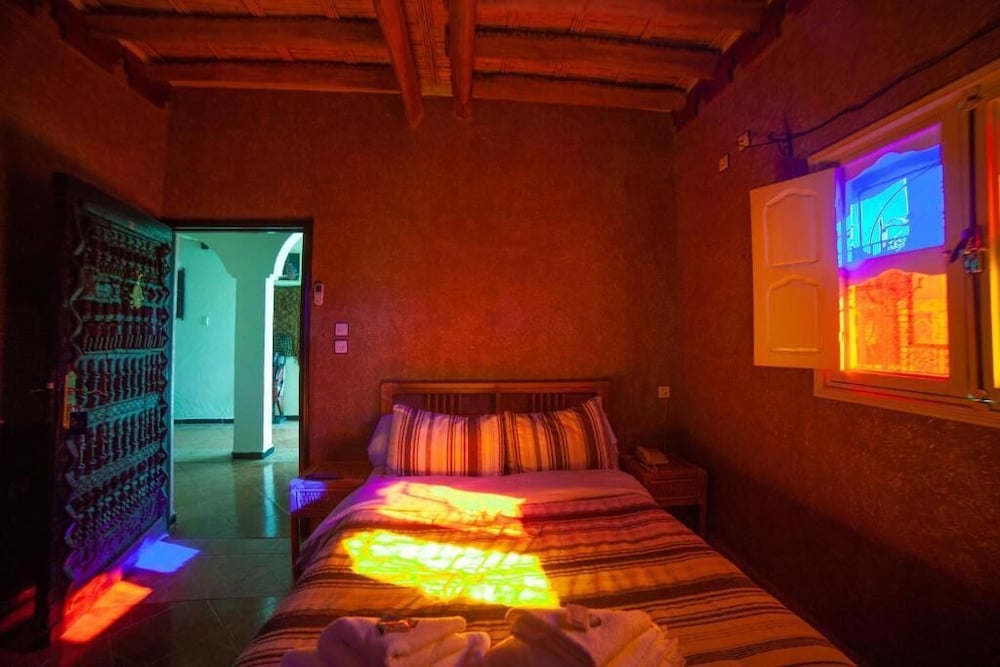 Фото Les Rochers peints hotel