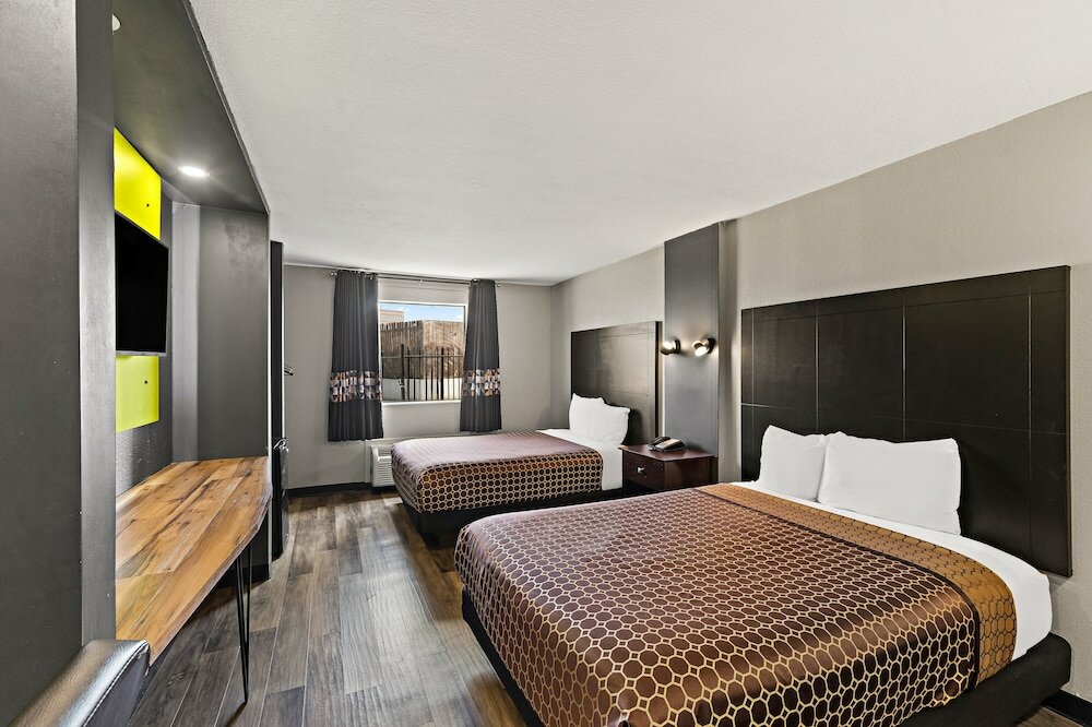 Фото Scottish Inns Austin Downtown