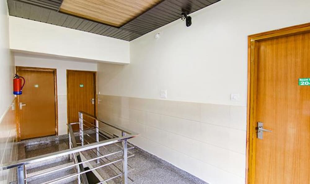 Фото Fabhotel Wildflower Inn