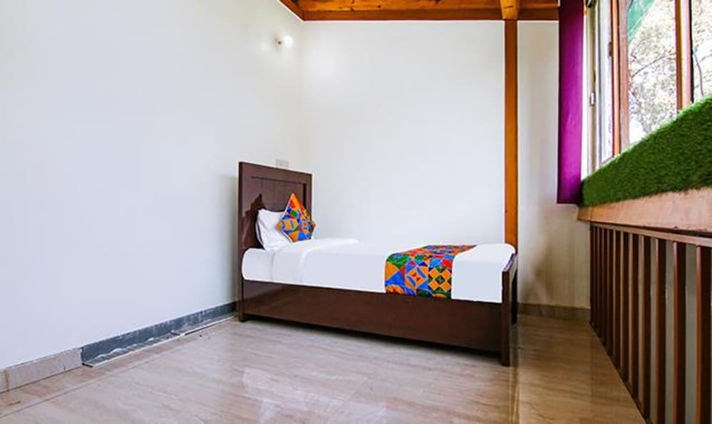 Фото Fabhotel Wildflower Inn