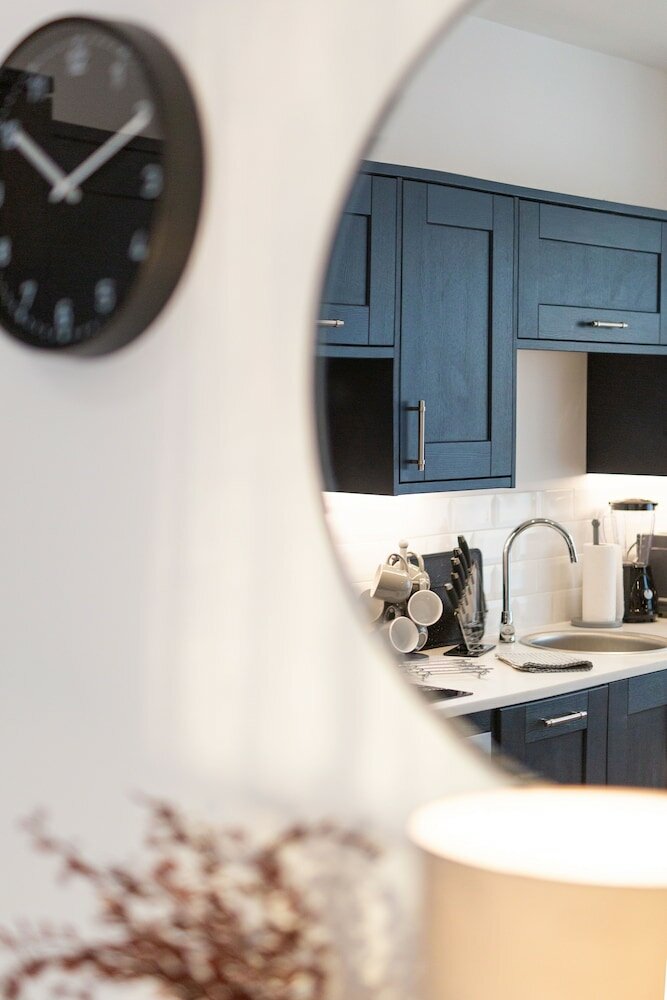 Фото Central Flats in Cardiff with Parking