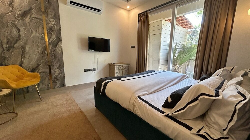 Фото Clarence Cottage Villa 27