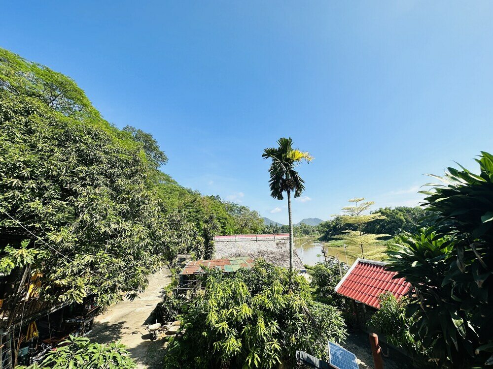 Фото Kingkham Riverside Hotel