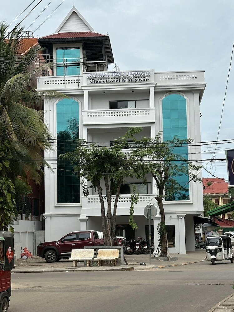 Фото Nico's Hotel and Sky Bar