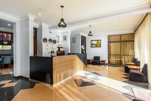 Гостиница Entebbe Raveller