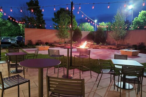 Внешний вид отеля Courtyard by Marriott Concord в Конкорде, фото 4