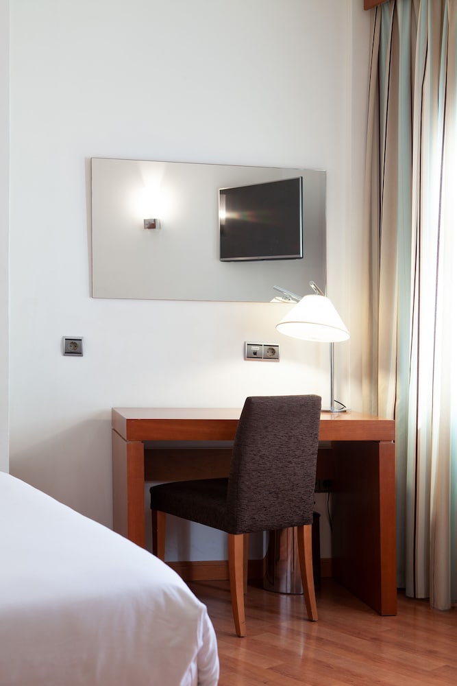 Фото Senator Huelva Hotel