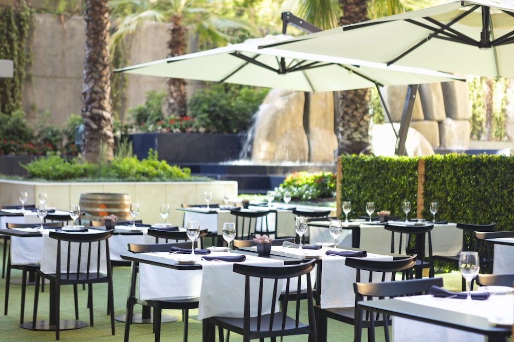 Фото Hostal El Grial