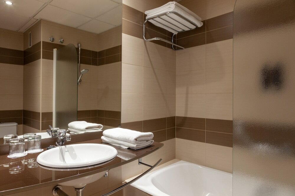 Фото Senator Huelva Hotel
