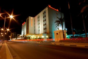 Гостиница Ramada by Wyndham Bahrain