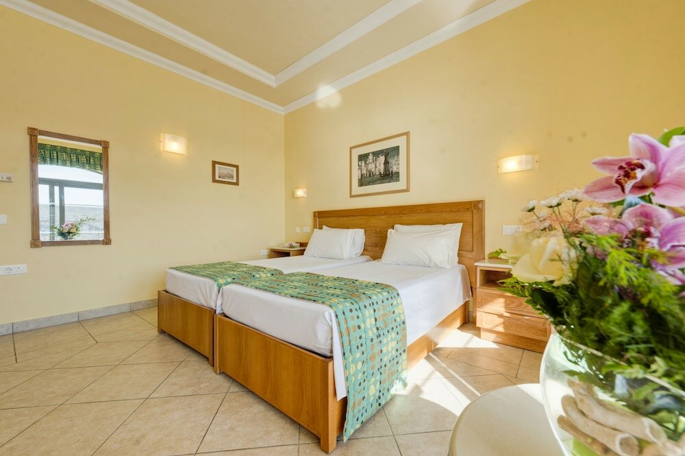 Фото Paradise Bay Resort