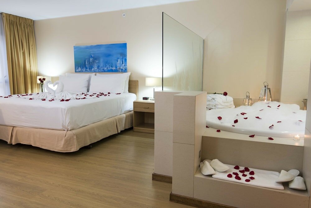 Фото Holiday Inn Montevideo, an Ihg Hotel