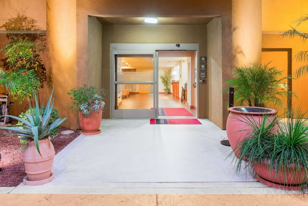 Фото Hampton Inn San Marcos, Ca