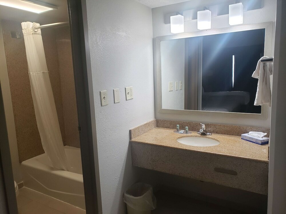 Фото Best Western Center Inn