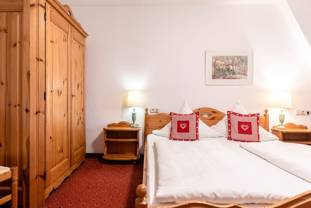 Фото Hotel Sauerlacher Post