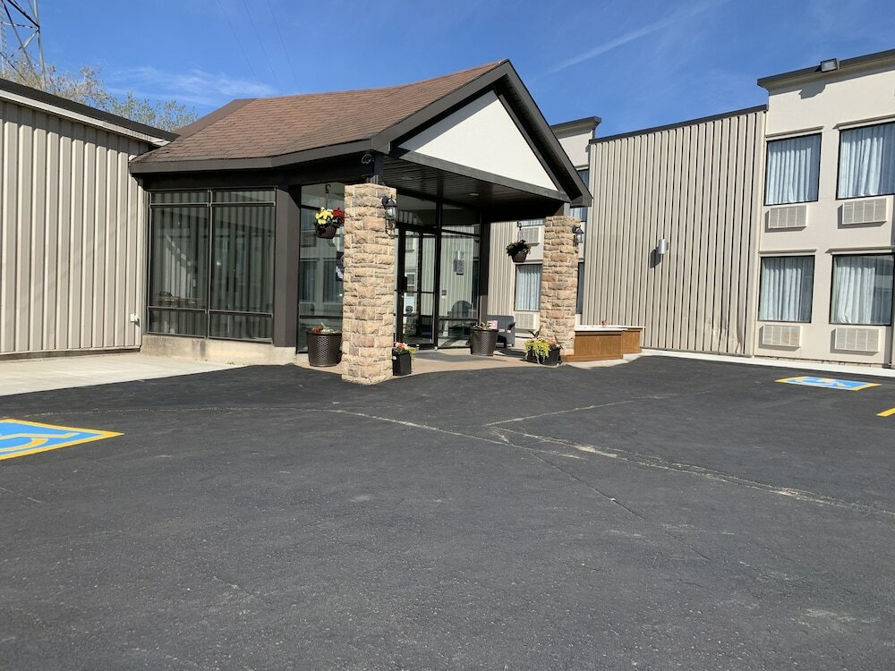 Фото Travelodge by Wyndham Miramichi New Brunswick