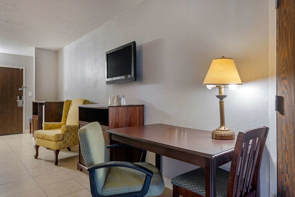 Фото Rodeway Inn