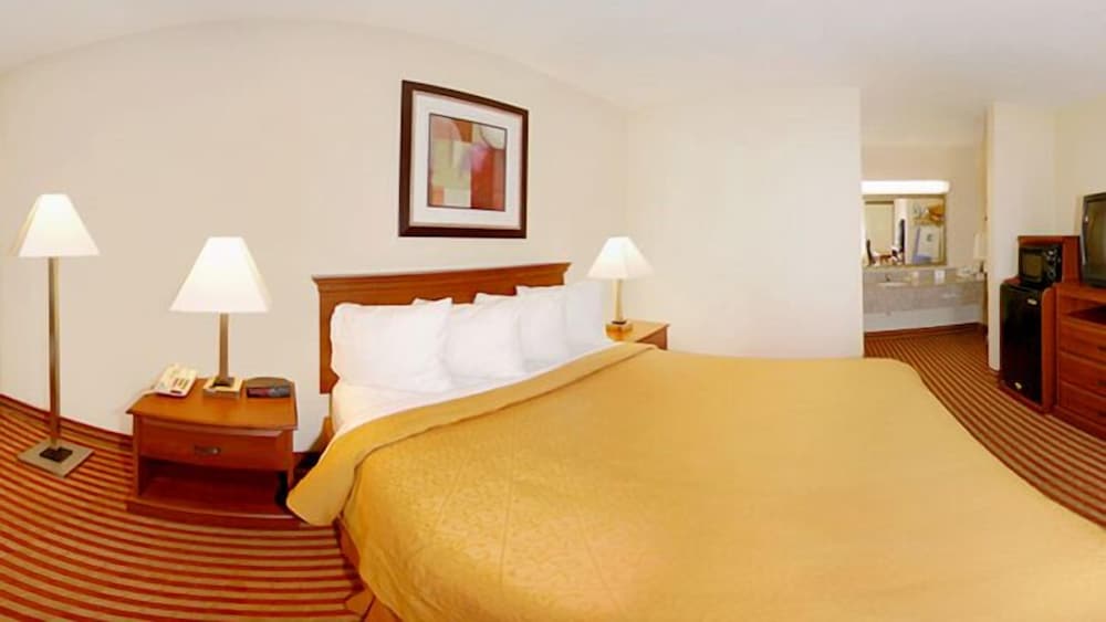 Фото Quality Inn Madison