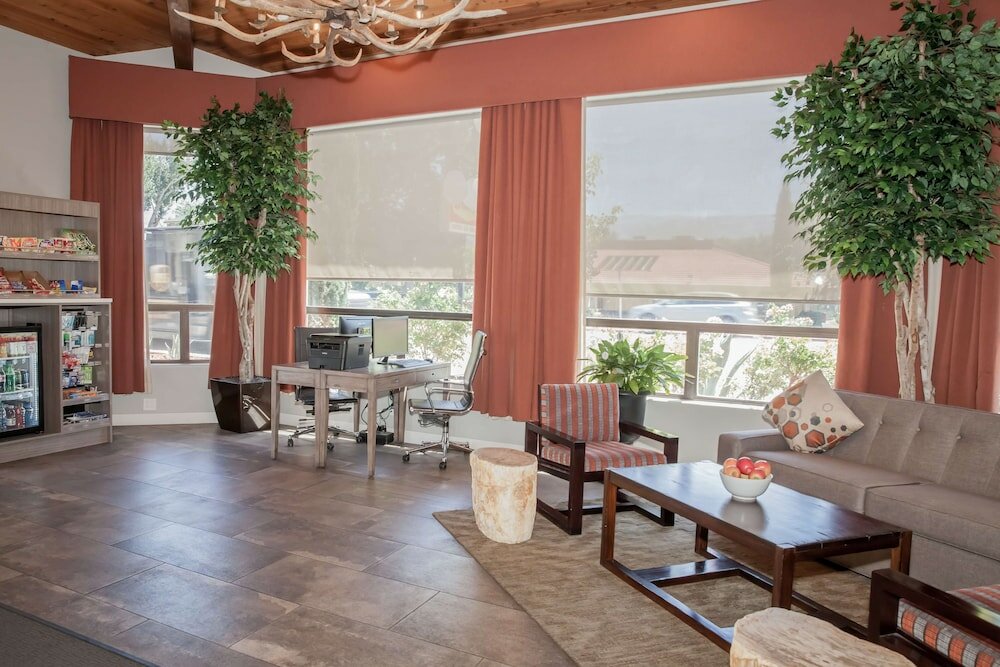 Фото Best Western Bishop Lodge