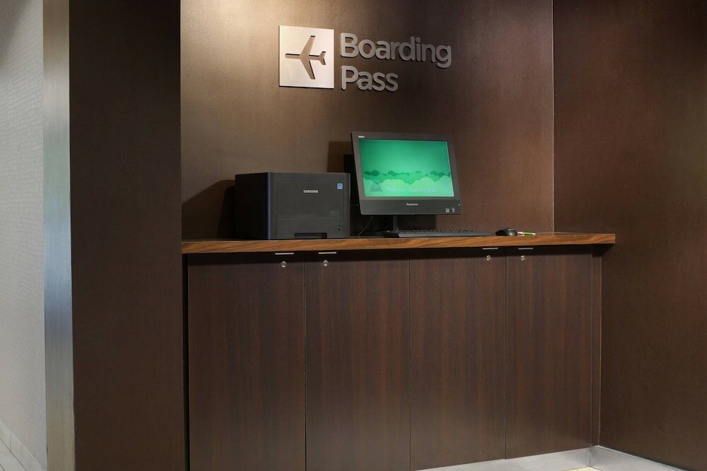 Фото Courtyard by Marriott Albuquerque Airport