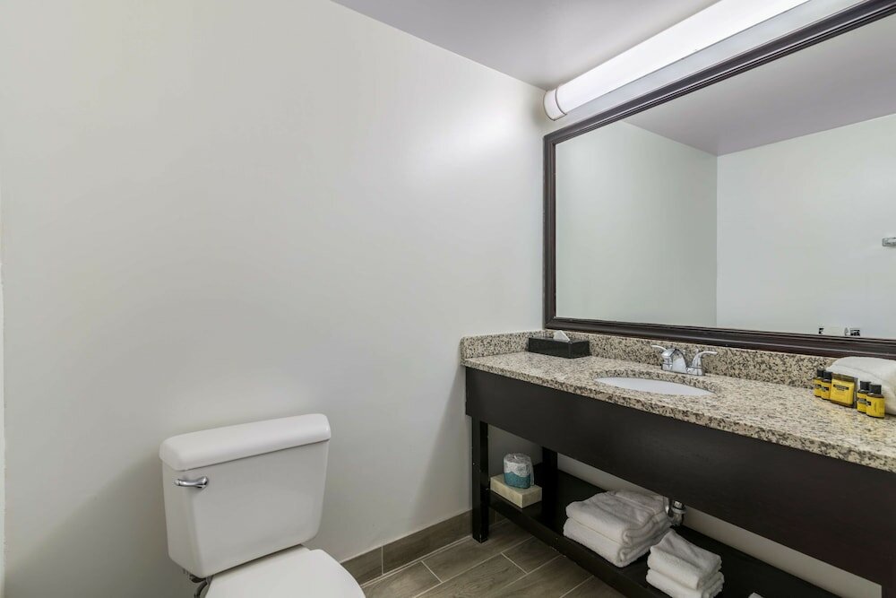 Фото Best Western Plus Brunswick Bath