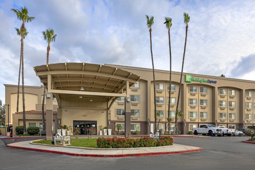 Фото Holiday Inn Express Colton-Riverside North, an Ihg Hotel