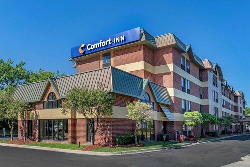 Гостиница Comfort Inn Near Greenfield Village в Дирборне