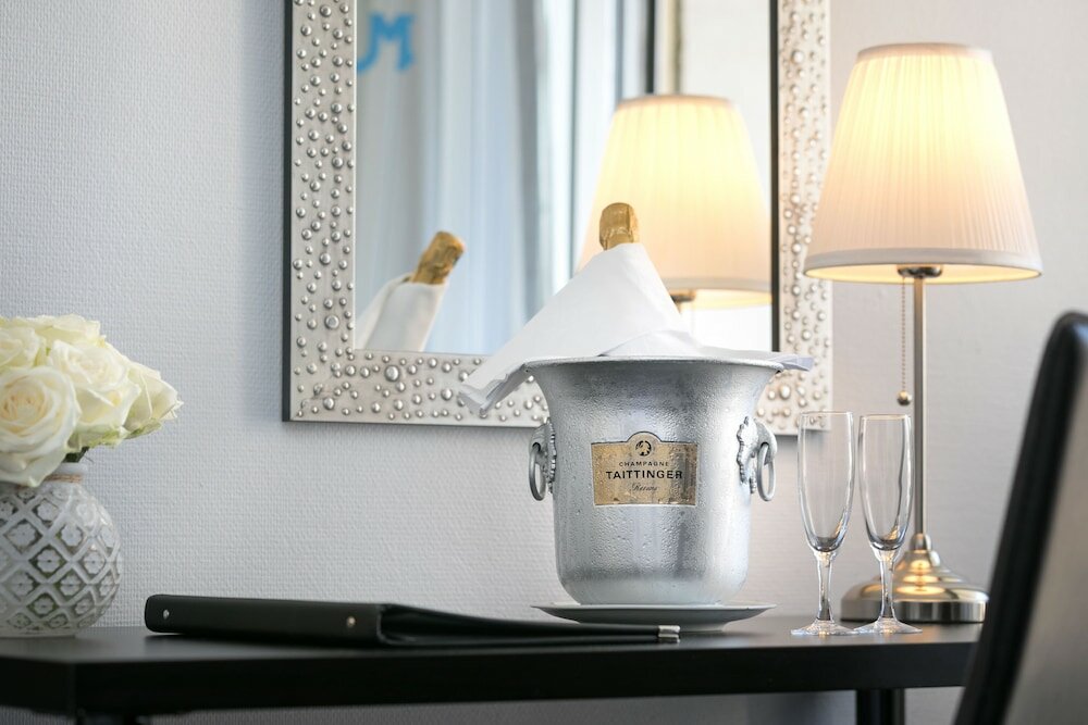 Фото Best Western Hotel Mediterranee Menton