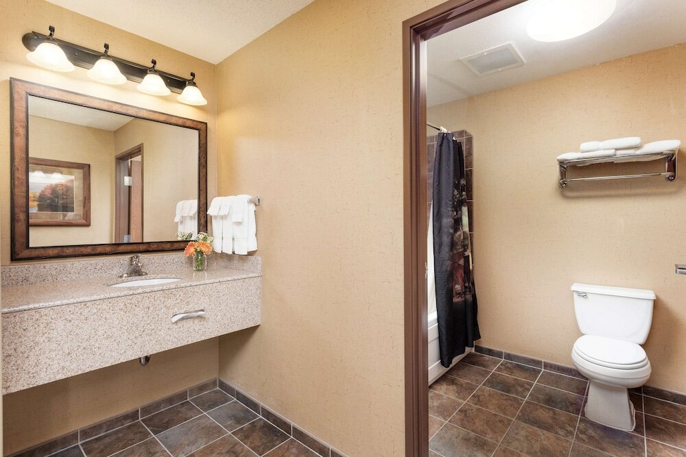 Фото Best Western Plus Kelly Inn & Suites