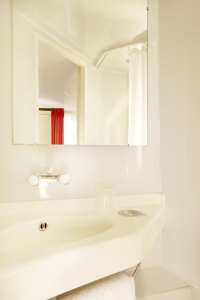 Фото Hotel Première Classe Salon De Provence