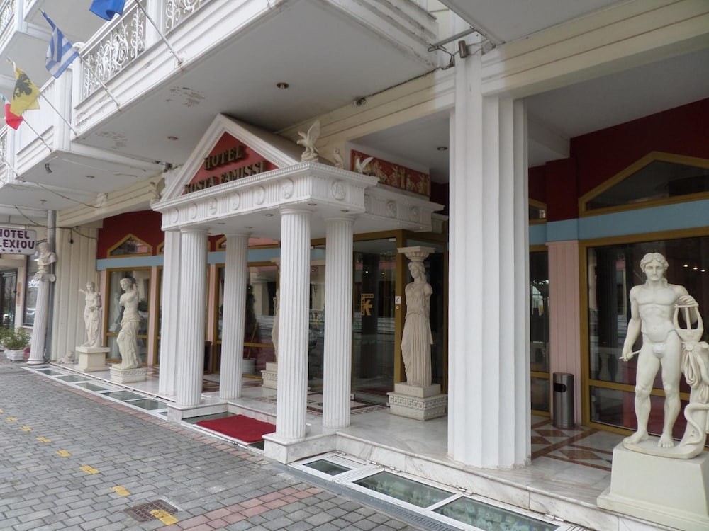 Фото Famissi Hotel