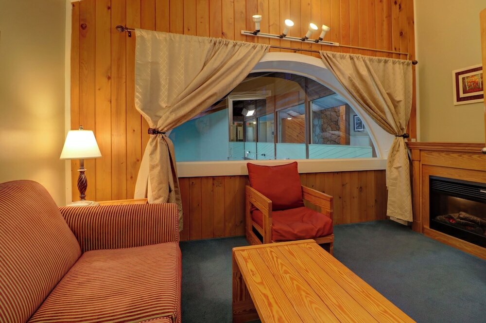 Фото Fireside Inn & Suites Gilford