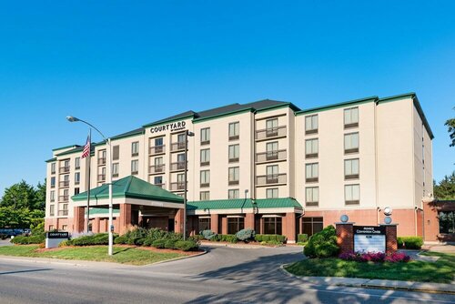 Гостиница Courtyard by Marriott Bloomington