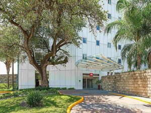 Гостиница Ibis Monterrey Valle